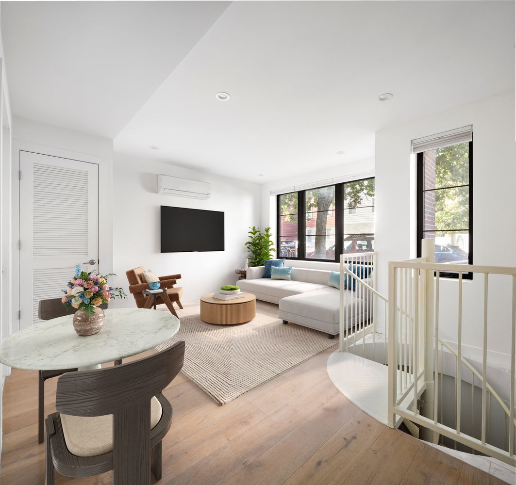 $799,000 | 108 Jackson Street, Unit 1A | Williamsburg