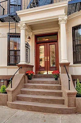 a view of entryway and hall