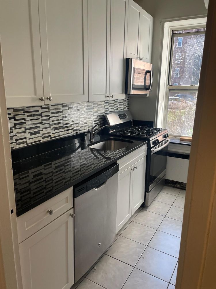 $2,300 | 72-81 113th Street, Unit 5I | Forest Hills