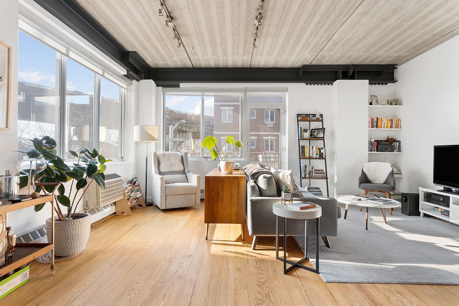 $5,100 | 529 Court Street, Unit 204 | Carroll Gardens