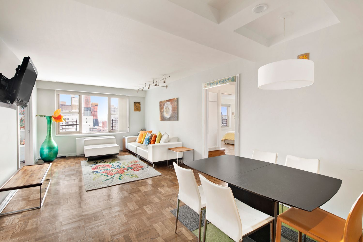 $1,299,000 | 137 East 36th Street, Unit 16B | Murray Hill