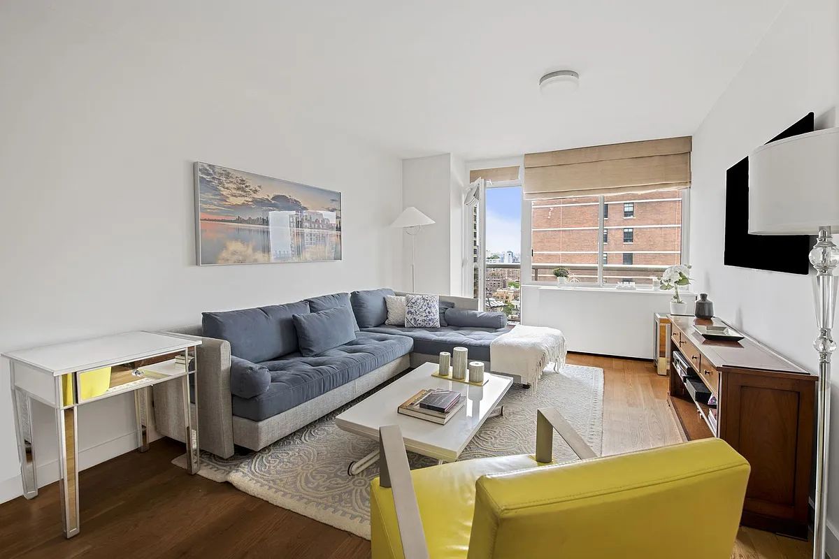 $3,950 | 200 East 89th Street, Unit 20D | Upper East Side