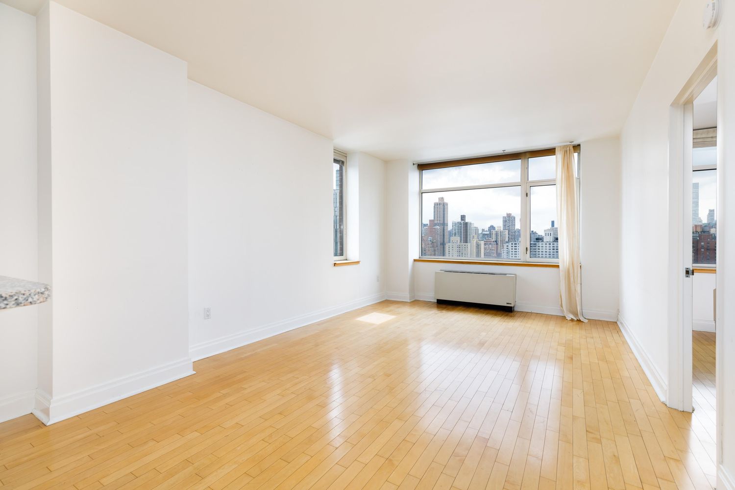 $5,775 | 1760 2nd Avenue, Unit 14B | Upper East Side