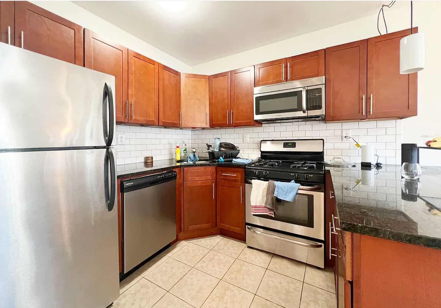 $3,000 | 142 Frost Street, Unit 4R | Williamsburg