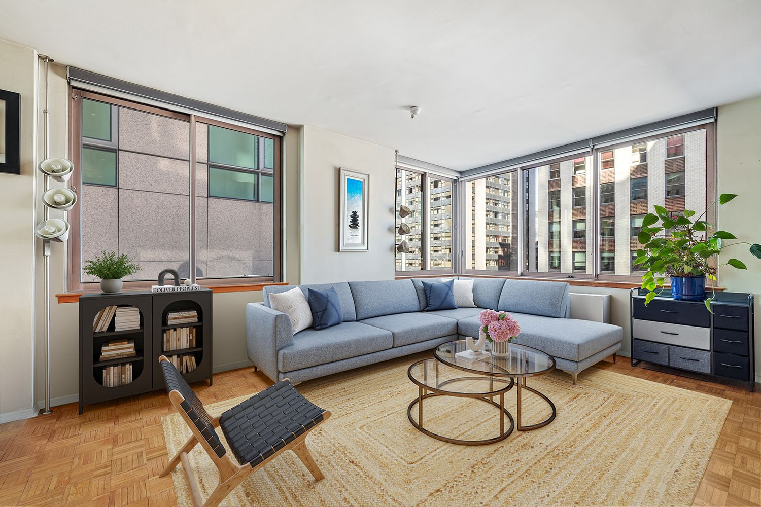 $920,000 | 235 East 40th Street, Unit 27D | Murray Hill