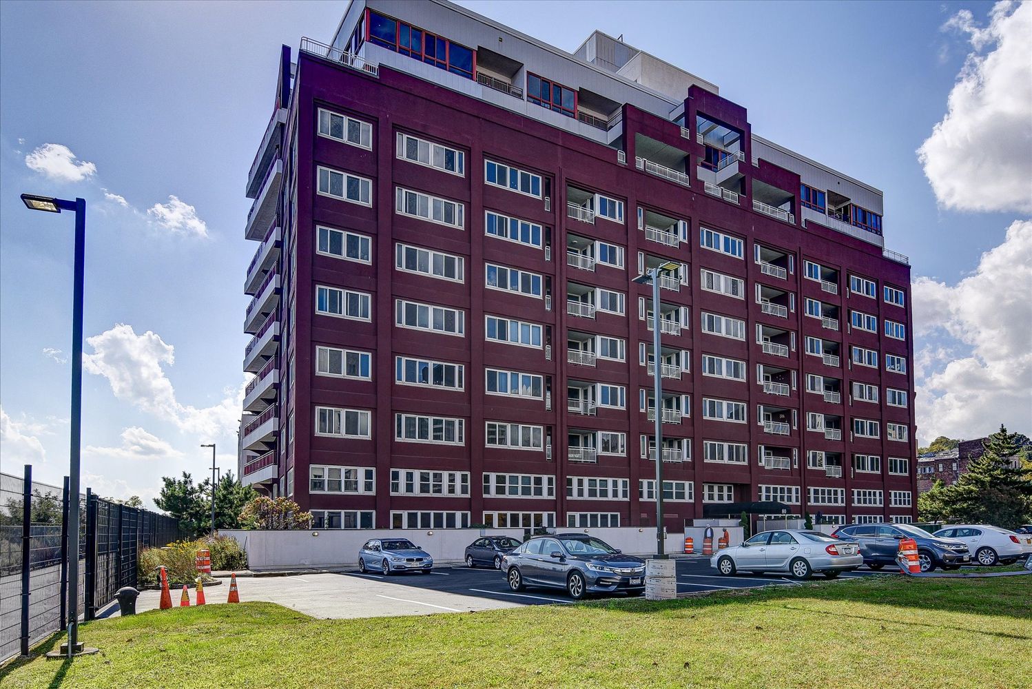 $500,000 | 80 Bay St Landing, Unit 4K | Tompkinsville