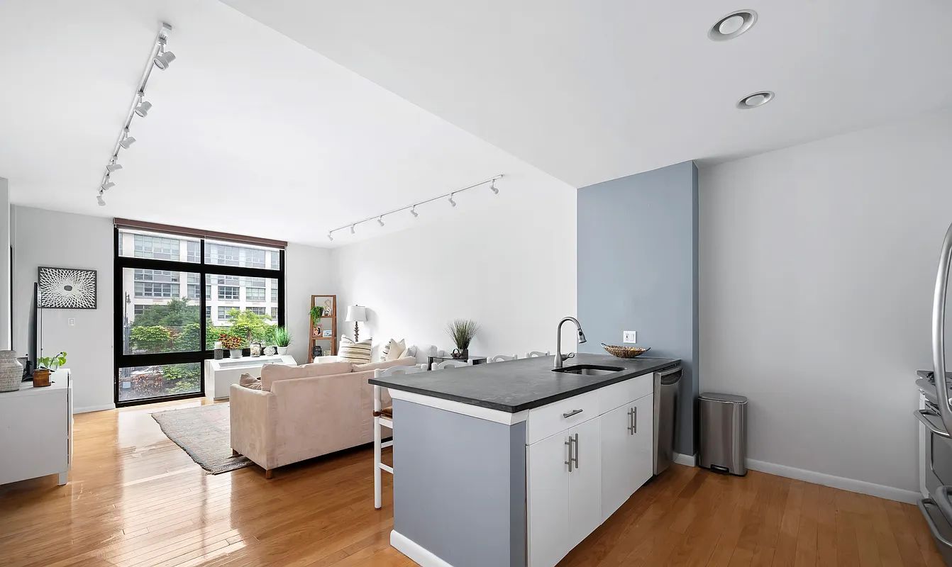 $4,375 | 48-21 5th Street, Unit 3H | Long Island City