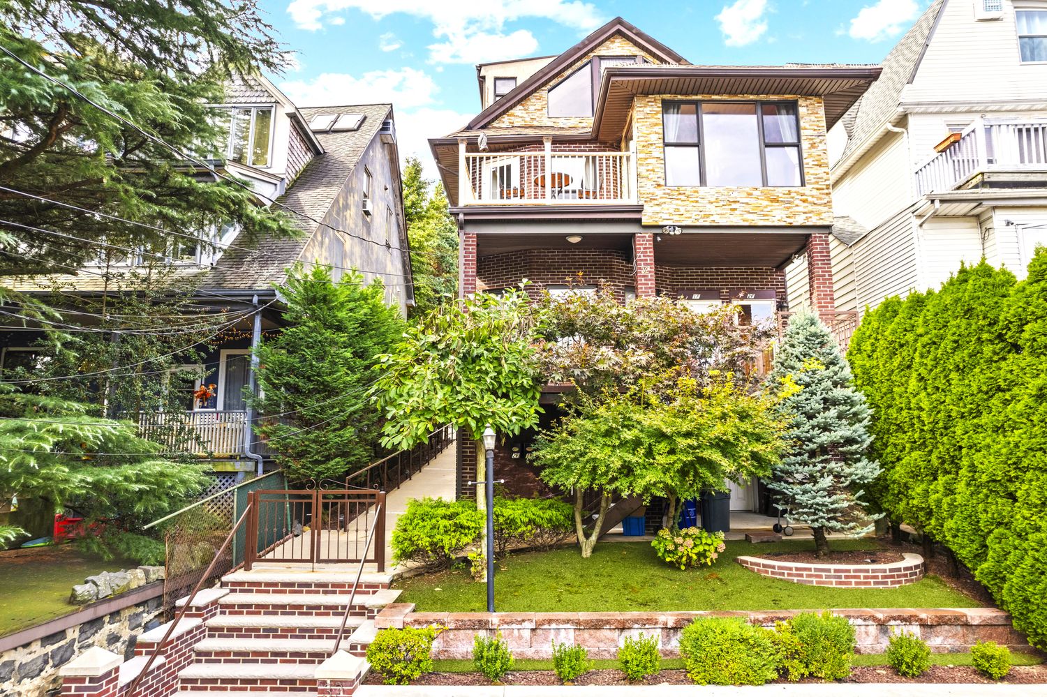 $1,598,000 | 543 Undercliff Avenue | Edgewater