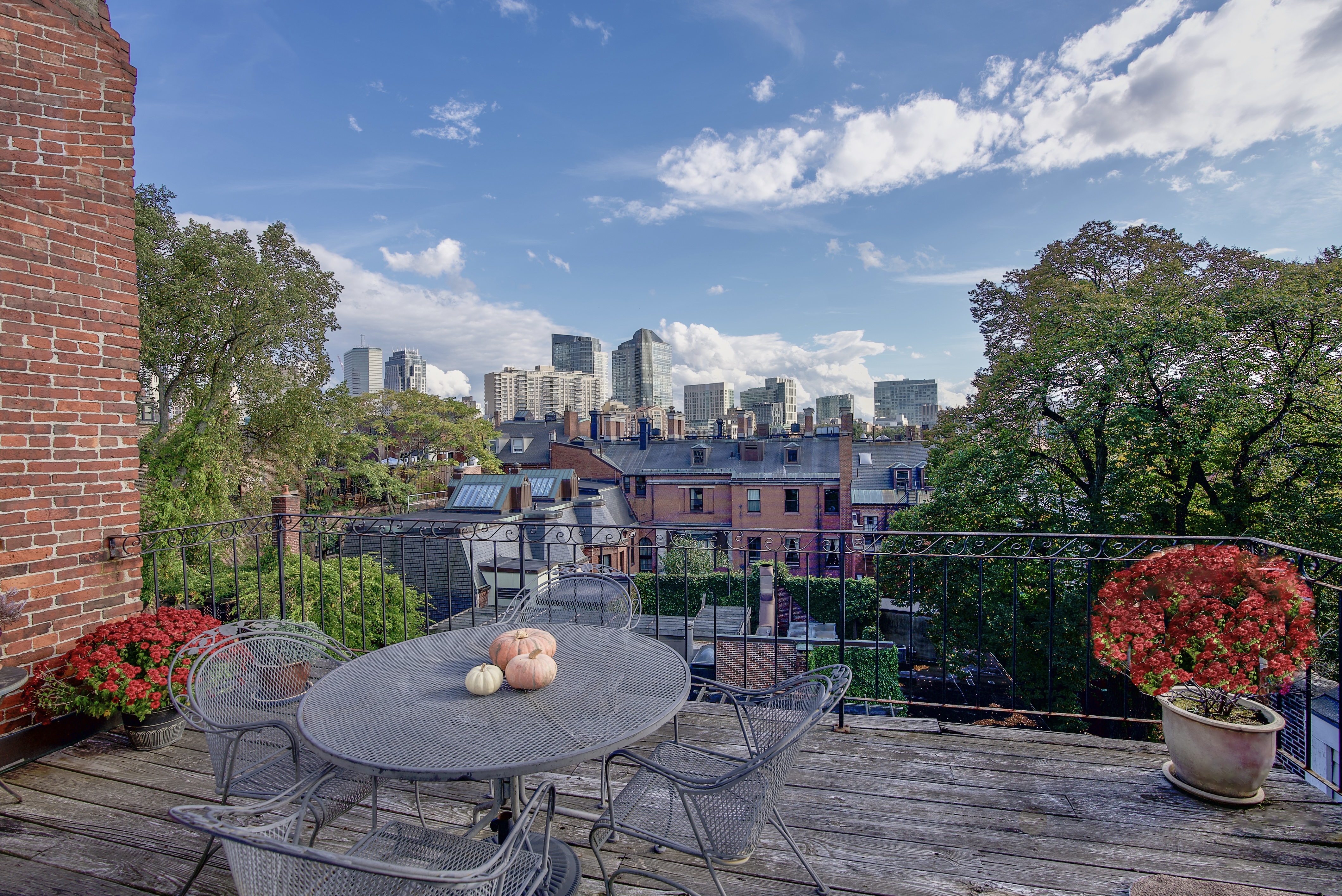 Beacon Hill Boston Neighborhood Guide - Compass