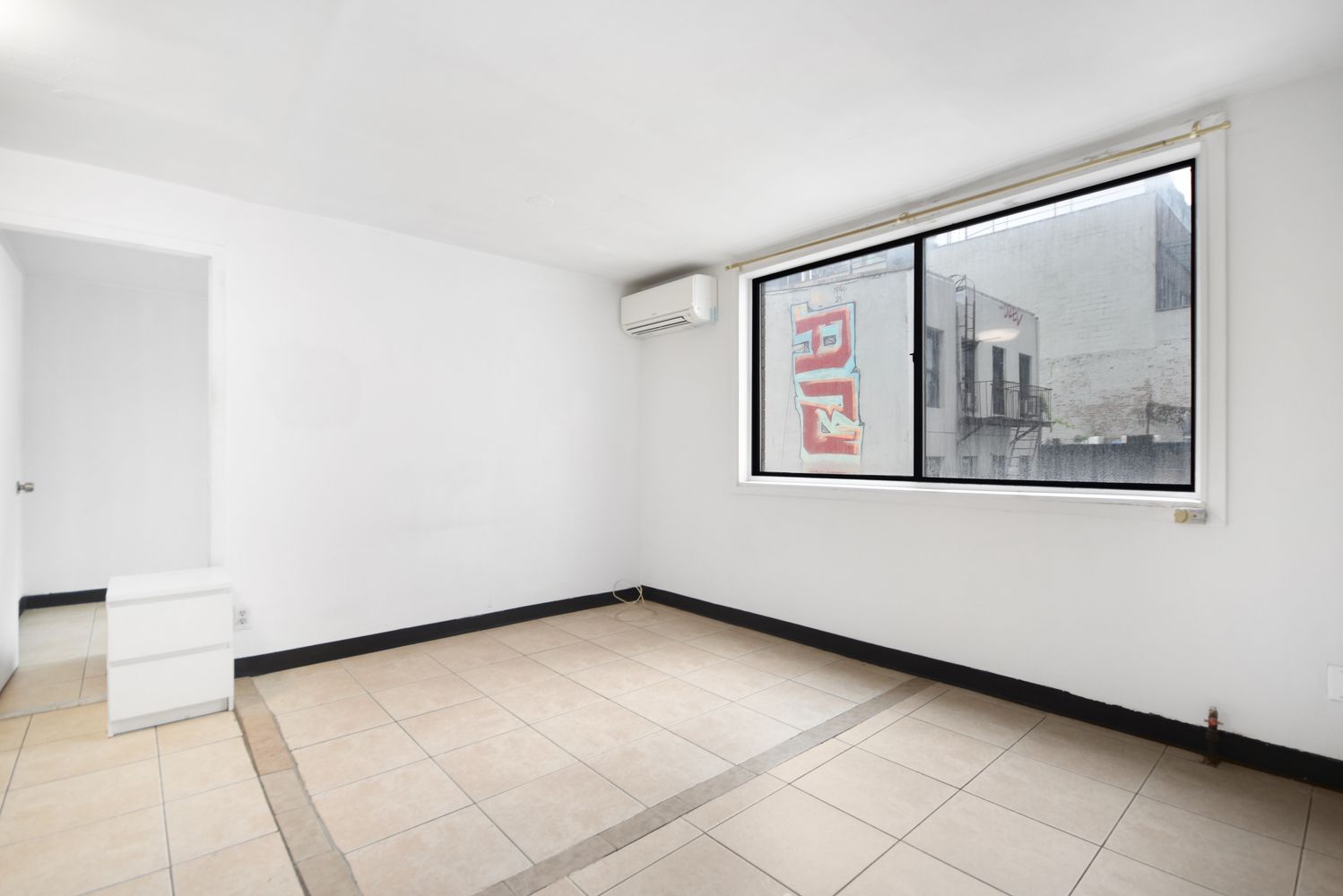 $2,800 | 329 Broome Street, Unit 4R | Lower East Side