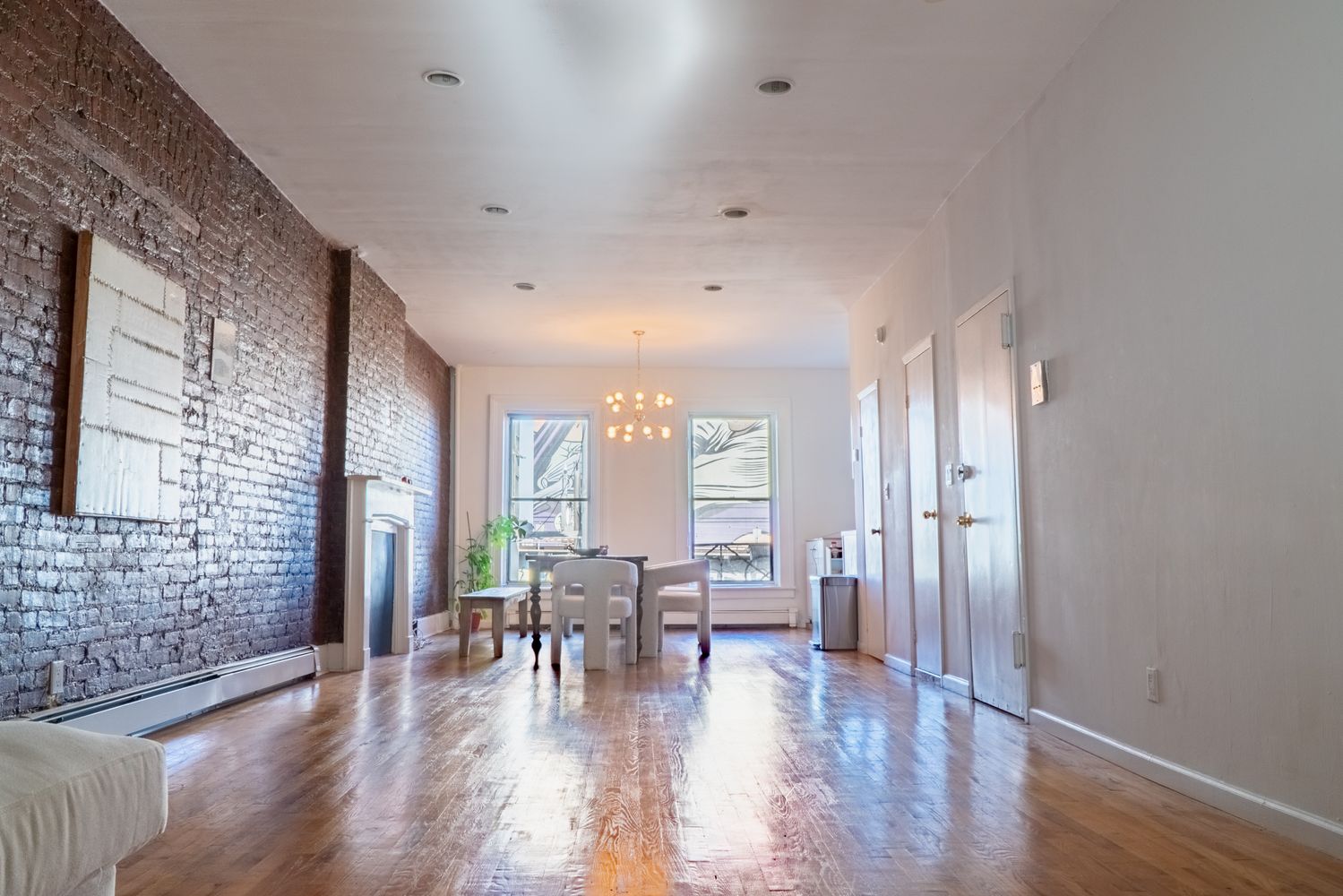 $5,495 | 139 Broadway, Unit 4 | Williamsburg