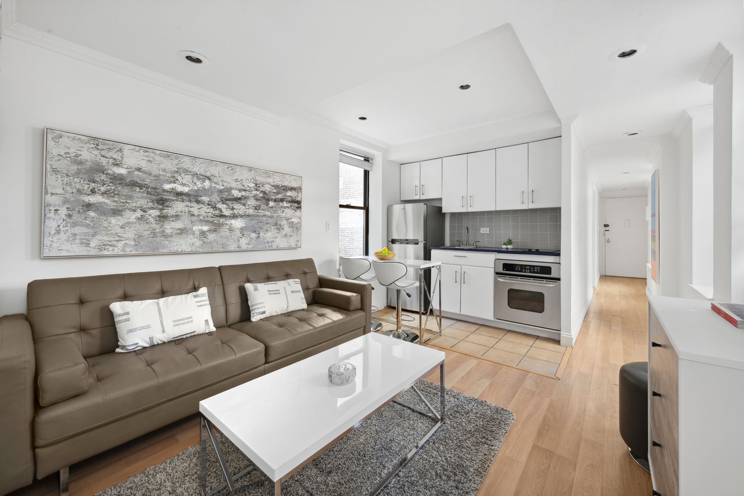 $725,000 | 150 West 51st Street, Unit 1927 | Theater District