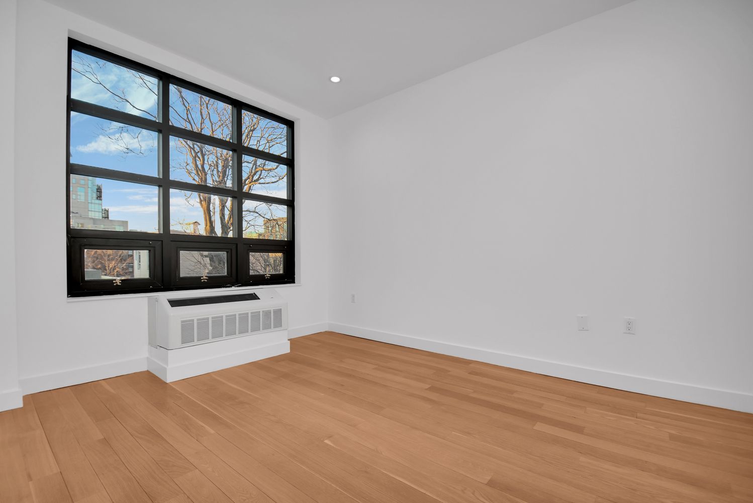 $4,780 | 65 North 6th Street, Unit 5E | Williamsburg