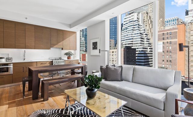 $1,395,000 | 325 Lexington Avenue, Unit 10D | Murray Hill