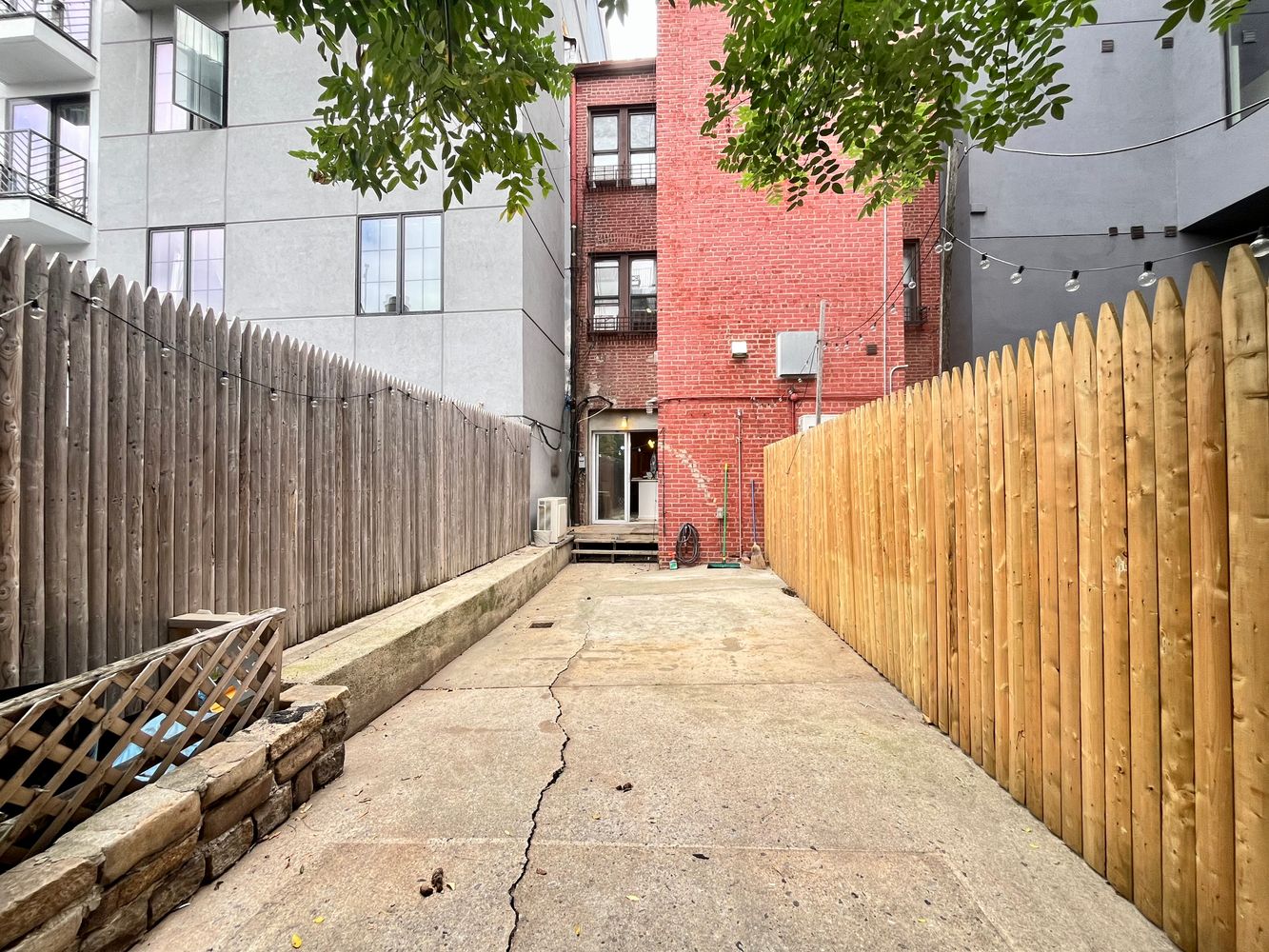 $3,700 | 411 Manhattan Avenue, Unit 1R | Williamsburg