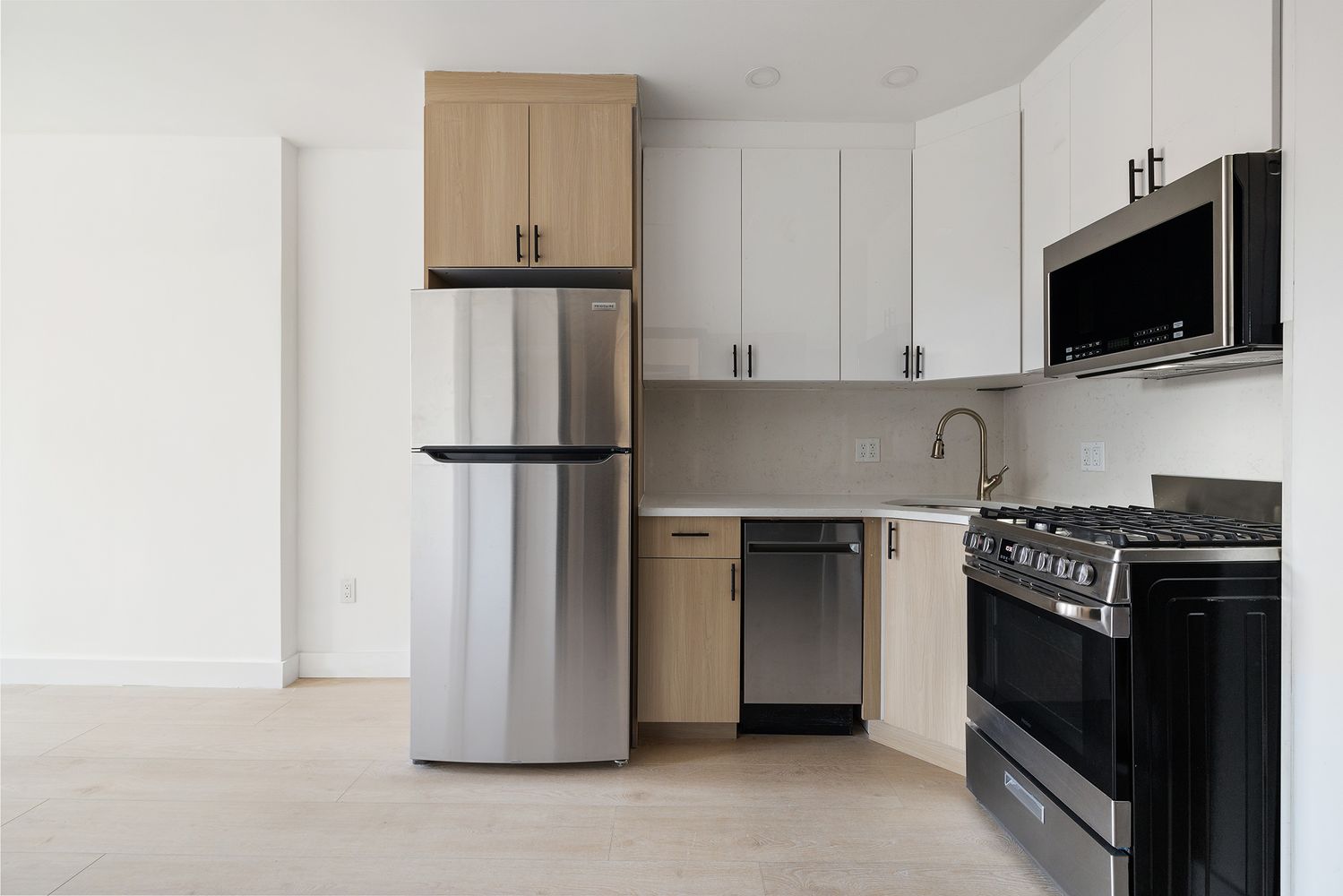 $3,150 | 1671 8th Avenue, Unit 3L | Park Slope