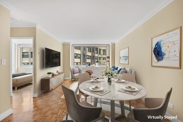 $1,075,000 | 30 West 63rd Street, Unit 7O | Upper West Side