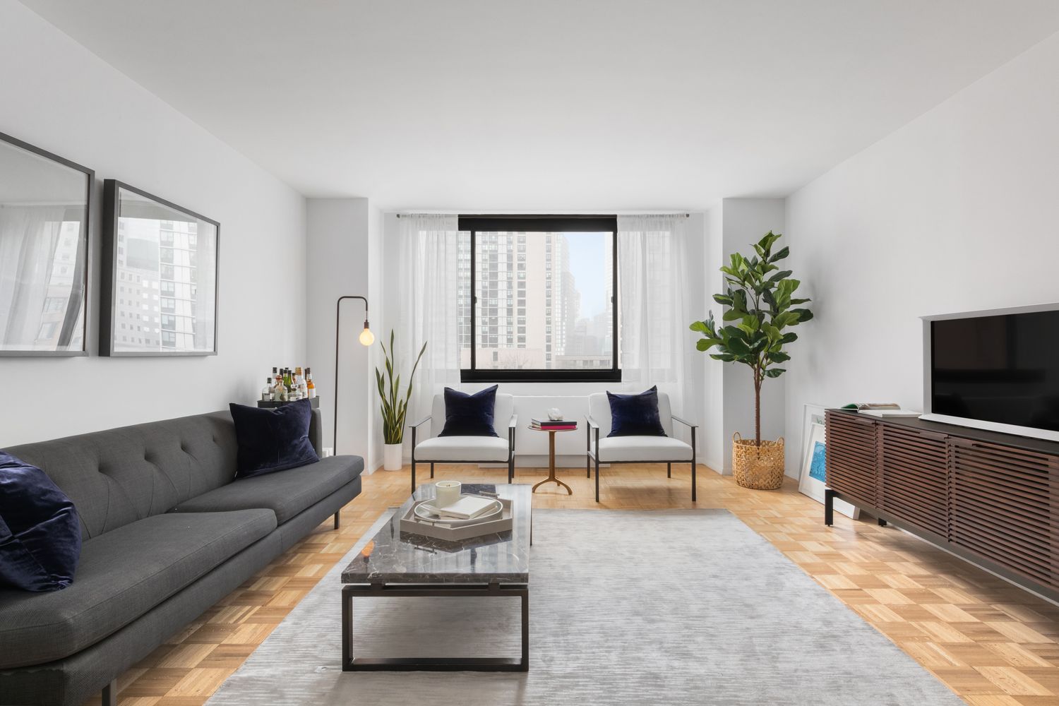 $4,500 | 377 Rector Place, Unit 8H | Battery Park City