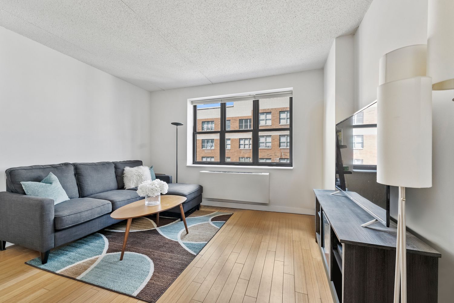 $749,000 | 516 West 47th Street, Unit S6L | Hell's Kitchen