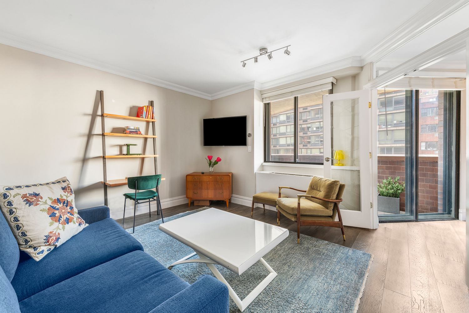 $545,000 | 233 East 86th Street, Unit 9A | Upper East Side