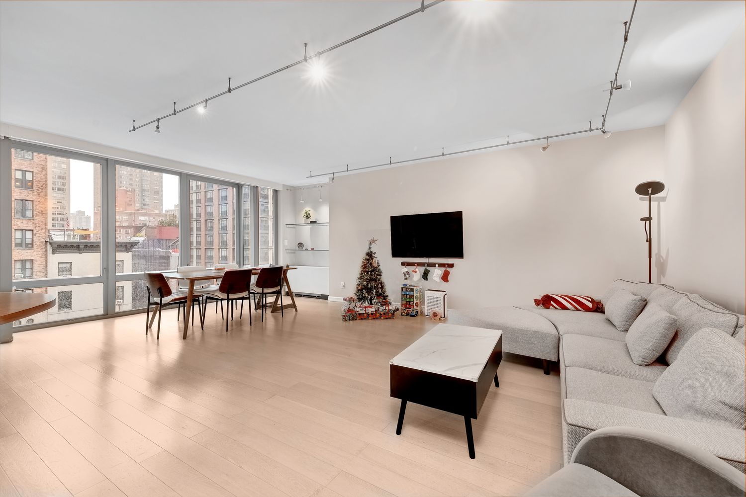 $2,000,000 | 52 Park Avenue, Unit 5 | Murray Hill