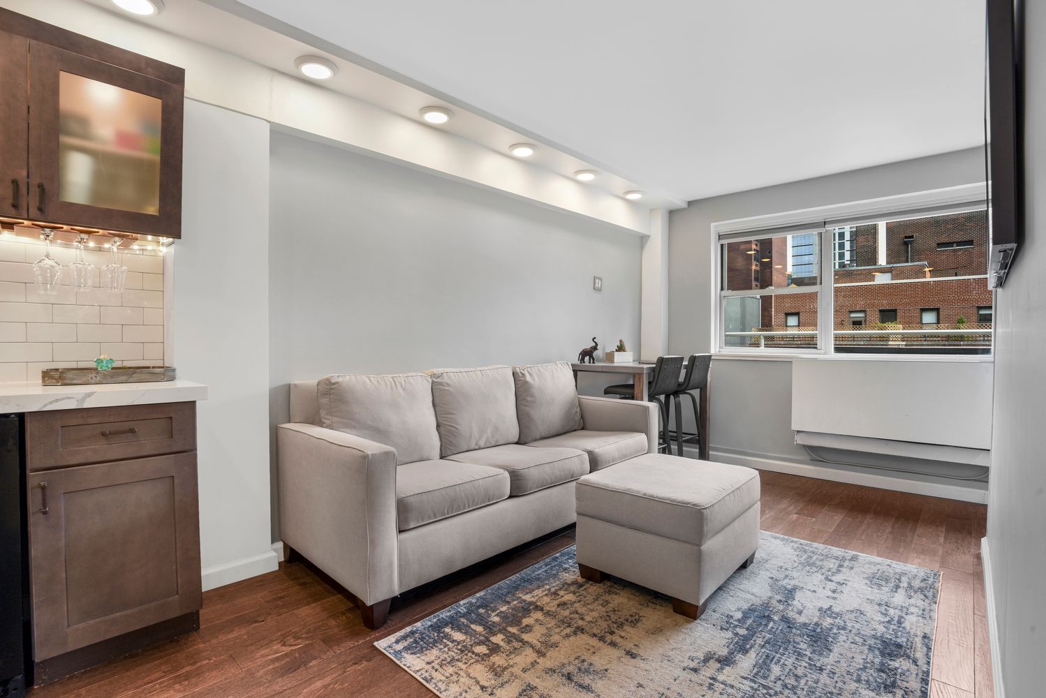 $625,000 | 139 East 33rd Street, Unit PHD | Kips Bay