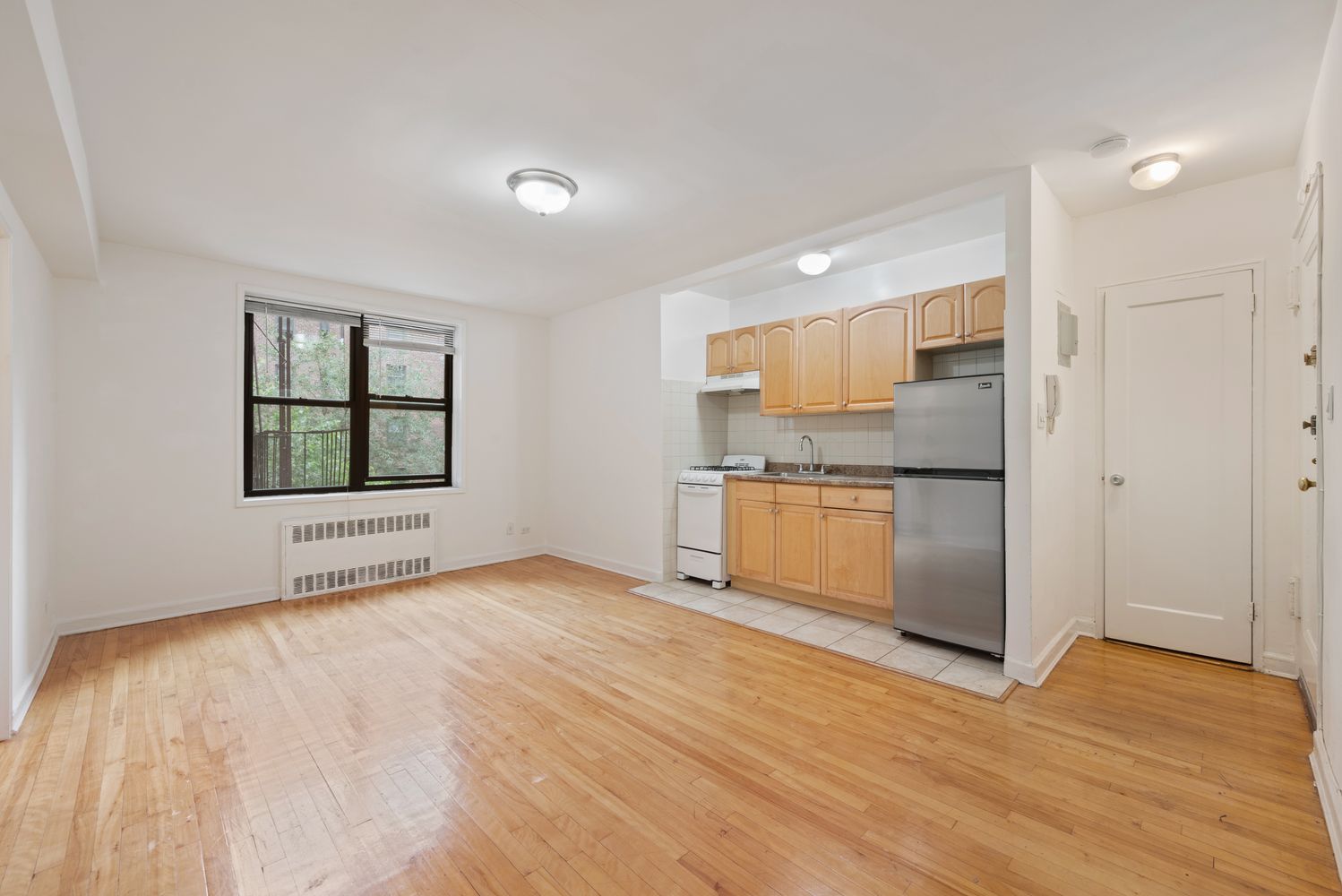 $1,740 | 87-10 34th Avenue, Unit 2N | Jackson Heights