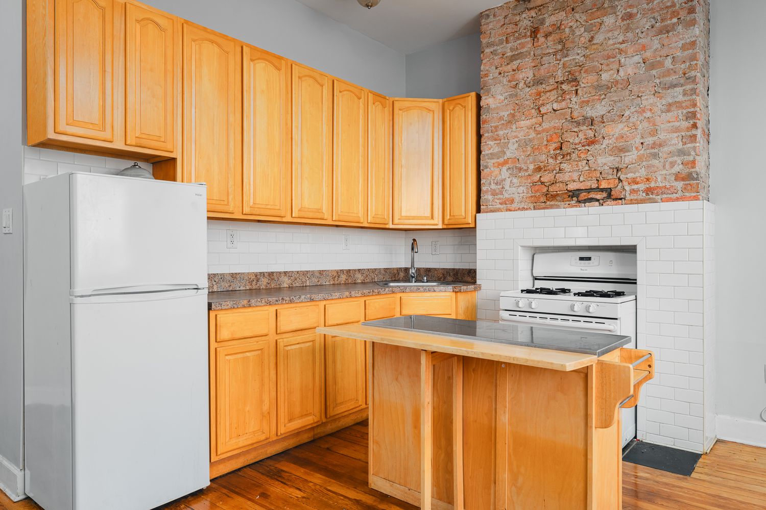 $3,200 | 132 Jefferson Street, Unit 1R | Bushwick