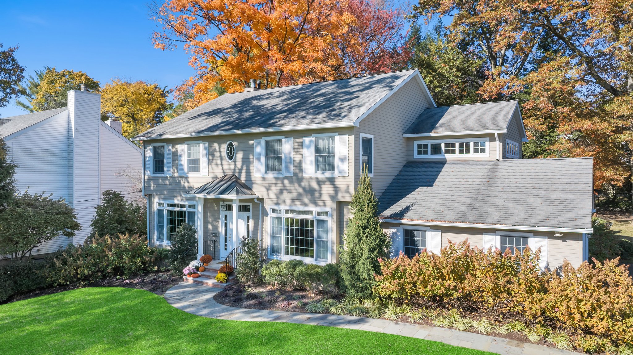 front view of house with a yard