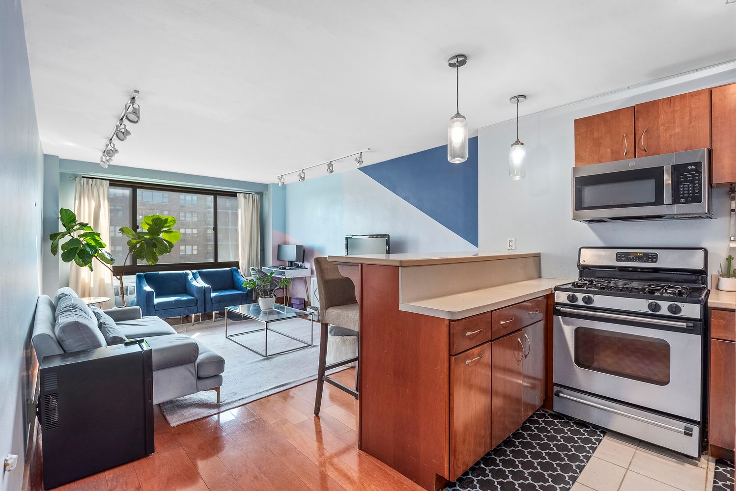 $525,000 | 195 Willoughby Avenue, Unit 1411 | Clinton Hill