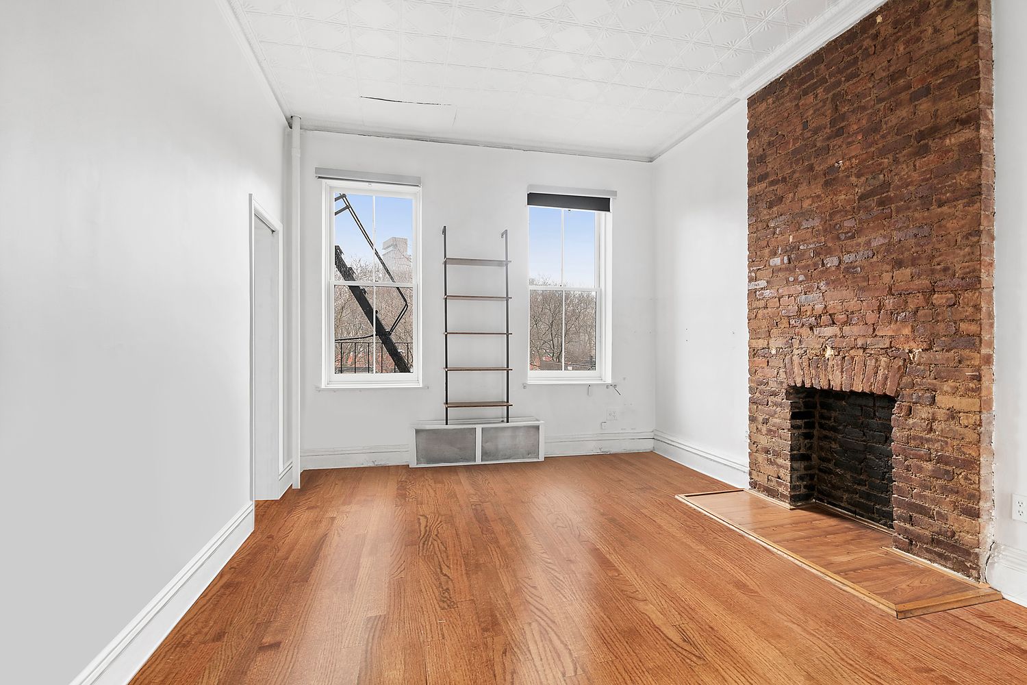 $3,200 | 46 Henry Street, Unit 3F | Brooklyn Heights