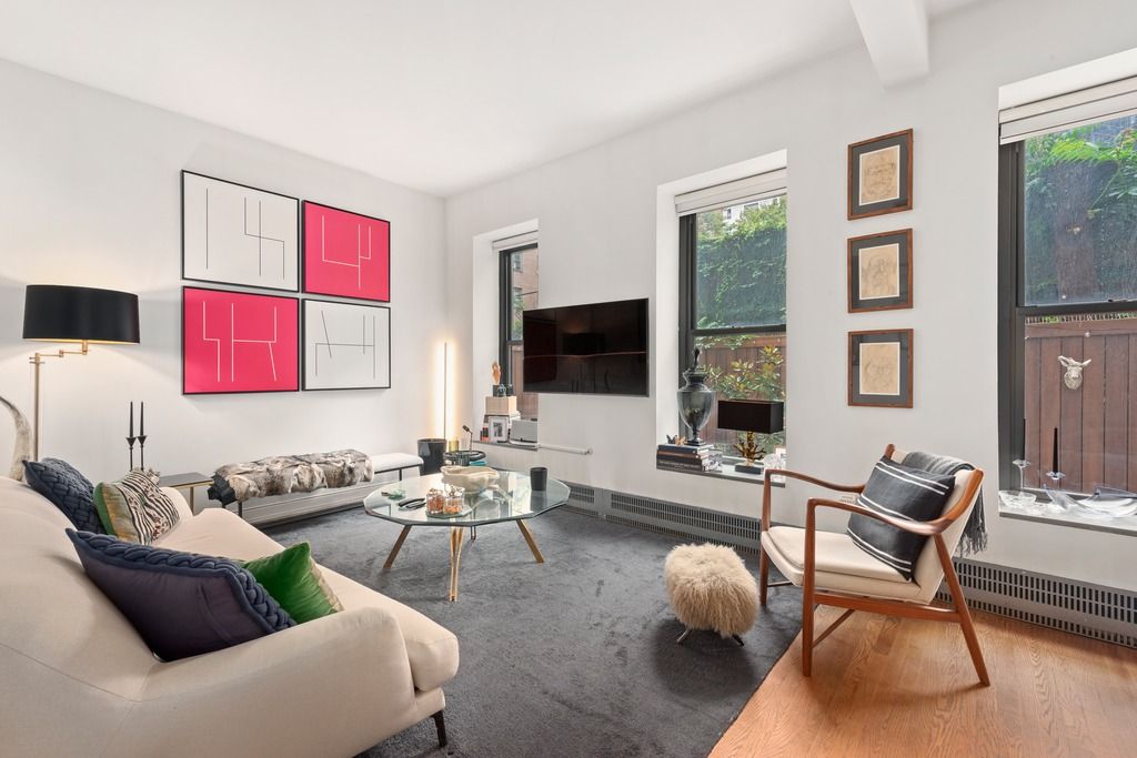 $1,700,000 | 422 West 20th Street, Unit PARLOR H | Chelsea