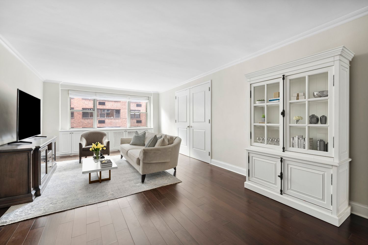 $1,050,000 | 233 East 70th Street, Unit 11P | Lenox Hill