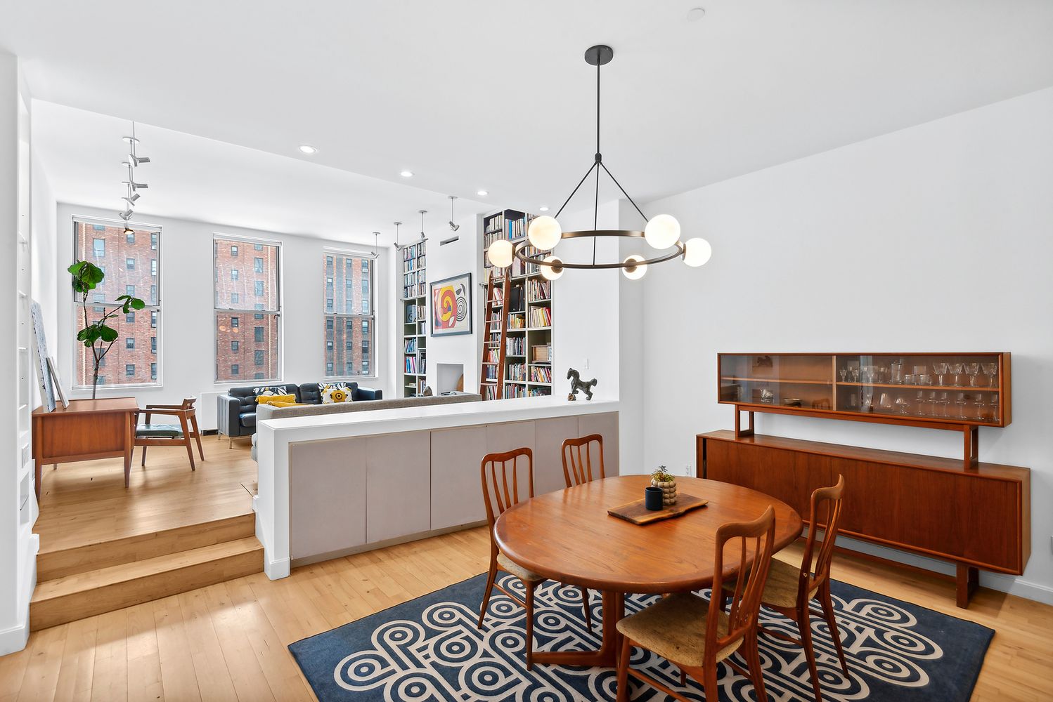 $2,295,000 | 420 West 25th Street, Unit 7G | Chelsea