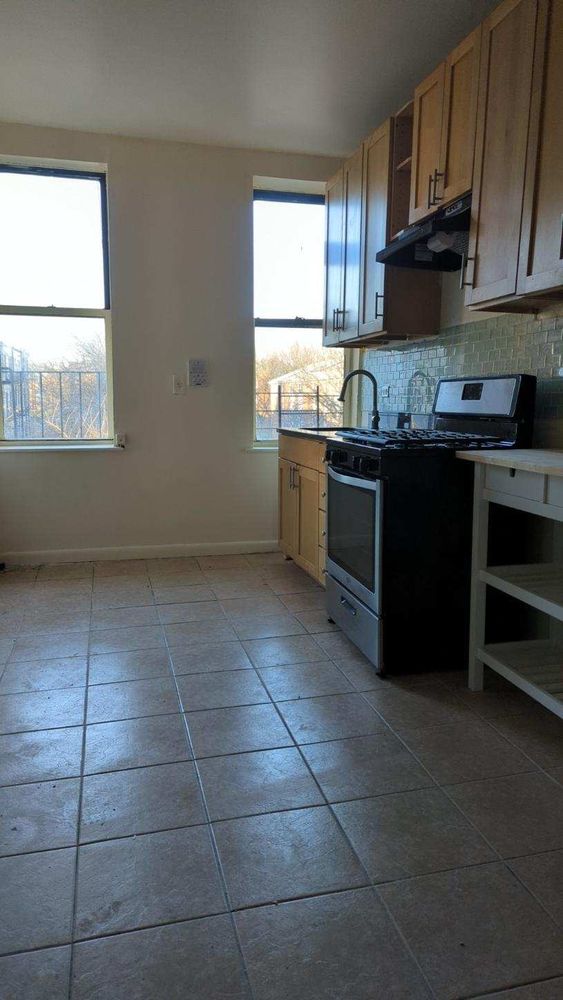 $2,500 | 232 Wilson Avenue, Unit 3R | Bushwick