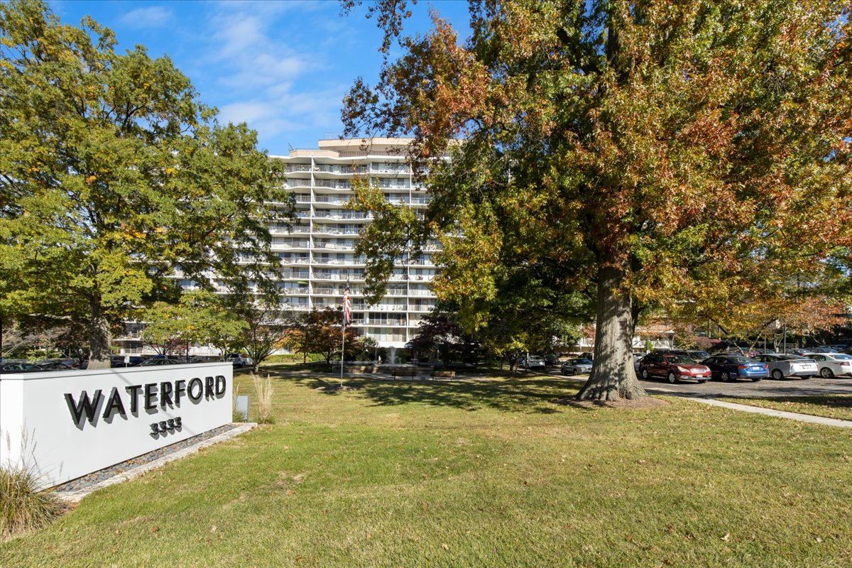 $325,000 | 3333 University Boulevard West, Unit 211 | North Kensington