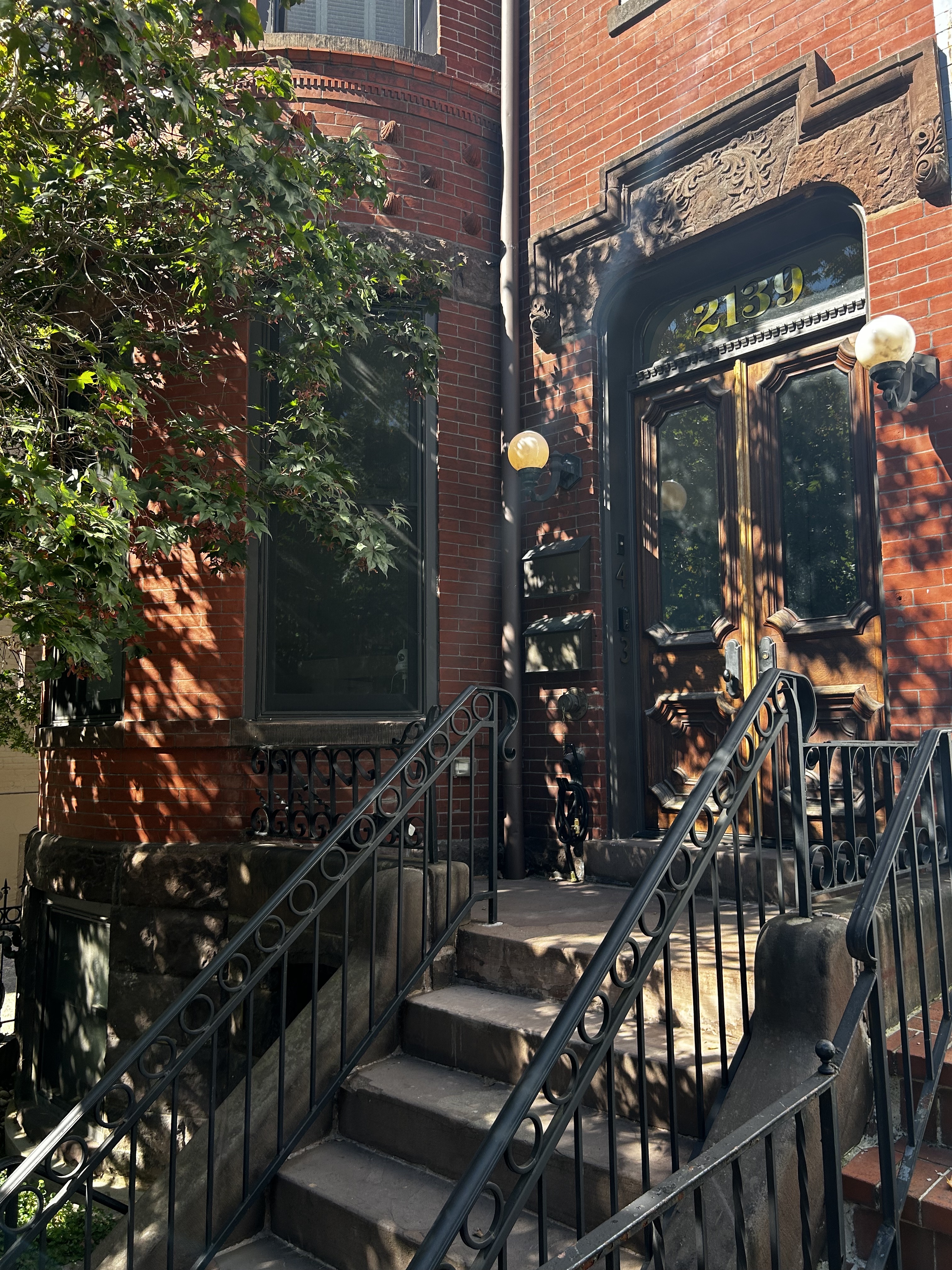 an outdoor view of a house