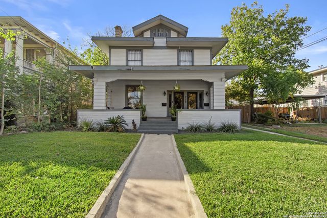 $499,000 | 729 North Pine Street | Dignowity Hill