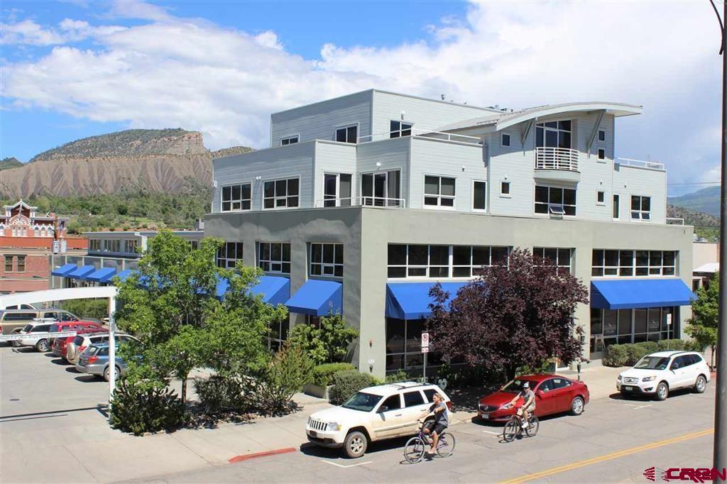 a car parked in front of a building