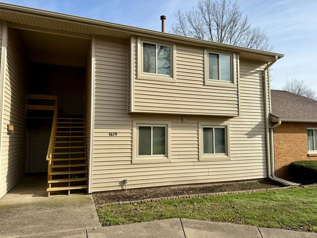 $122,000 | 1619 Lyndhurst Drive, Unit F | Savoy