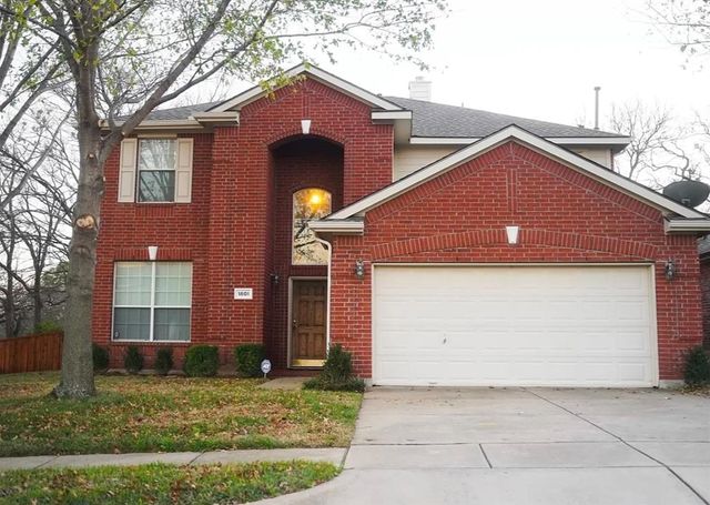 $3,000 | 1801 Sharpsbury Drive | Euless