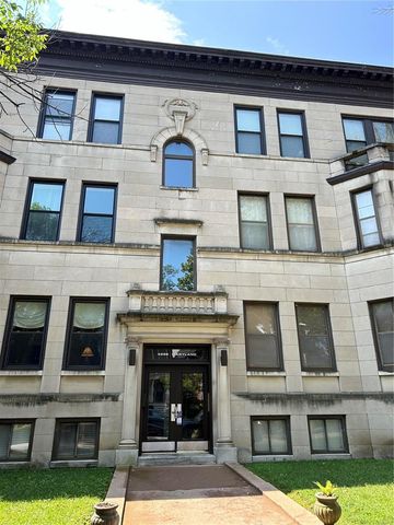 $1,600 | 4256 Maryland Avenue, Unit 3E | Central West End