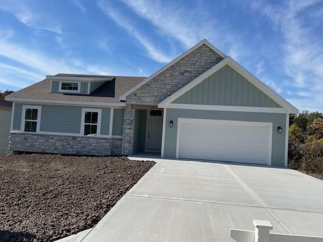 $509,500 | 8532 Valley Spring Drive | De Soto