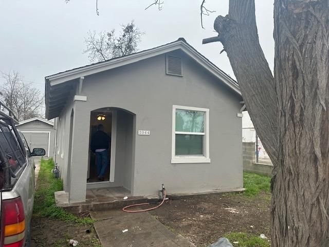 $219,000 | 2044 East Tyler Avenue | Fresno High-Roeding