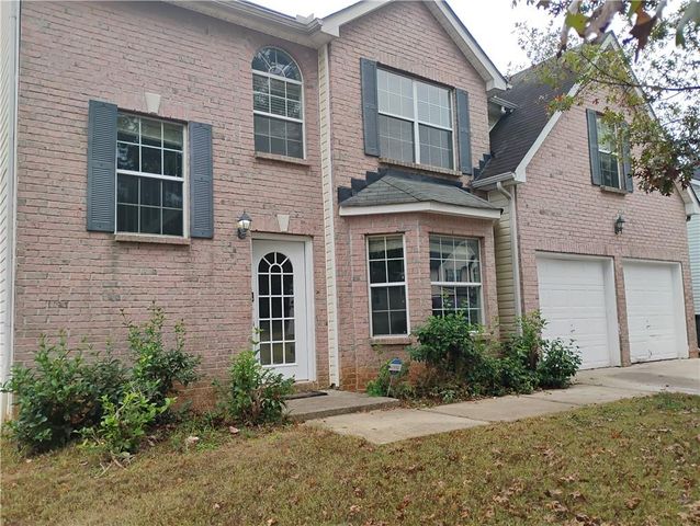 $2,400 | 200 Oak Terrace Drive | Oakwood Manor