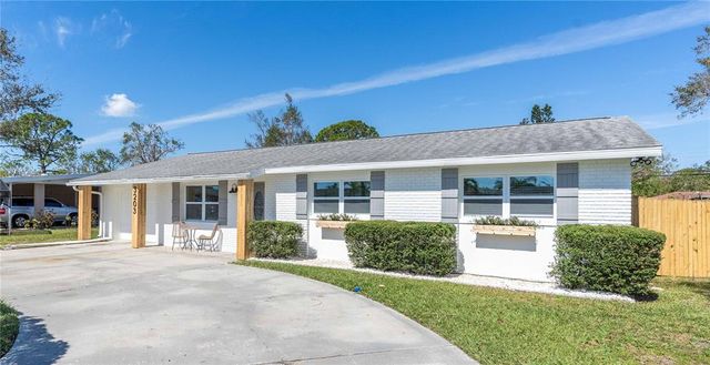 $529,900 | 3203 52nd Ave Drive West | South Bradenton