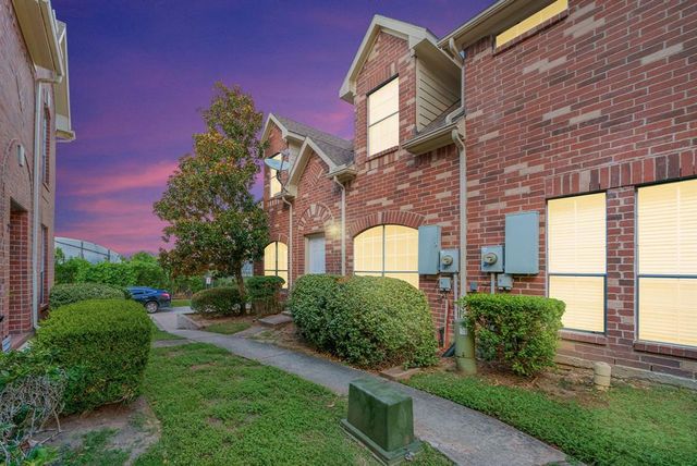 $1,800 | 11735 Alief Clodine Road, Unit 28 | Alief