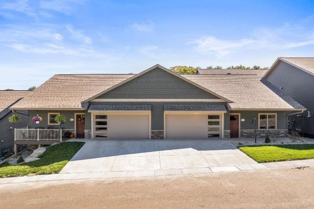 $484,000 | 28 Sienna Hills | Blue Mounds Town