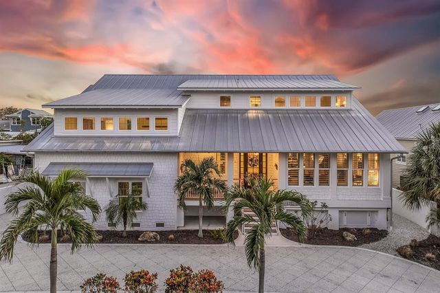 $8,950,000 | 164 1st Street East | Boca Grande