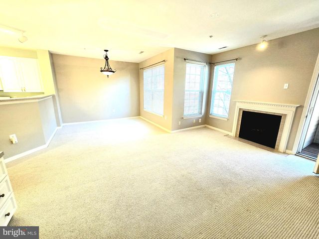 $216,900 | 400 Symphony Circle, Unit 229F | Cockeysville